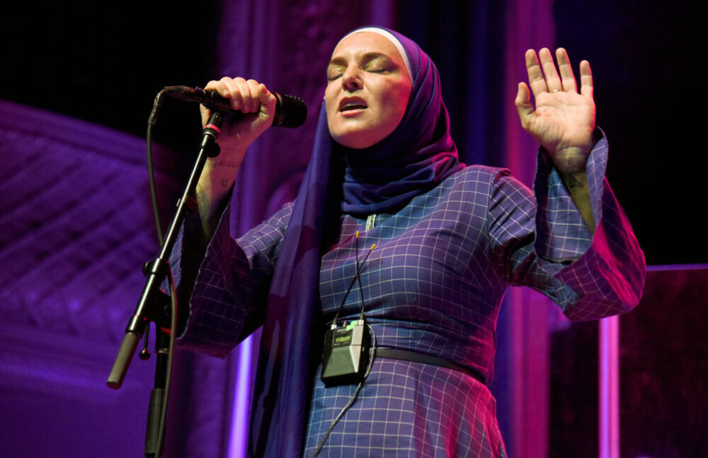 Imagini de colecție cu Sinead O'Connor. Detalii mai puțin știute despre viața artistei. 6 scandaluri care i-au marcat cariera - Imaginea 63