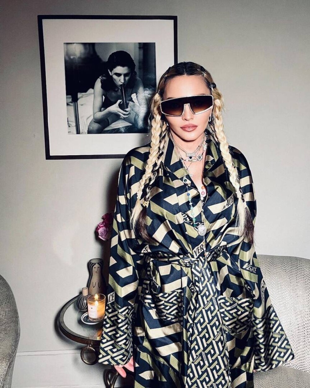 FOTO Madonna și-a desfăcut picioarele în fața camerei pentru a arăta o vânătaie. „M-a bătut viața” - Imaginea 10