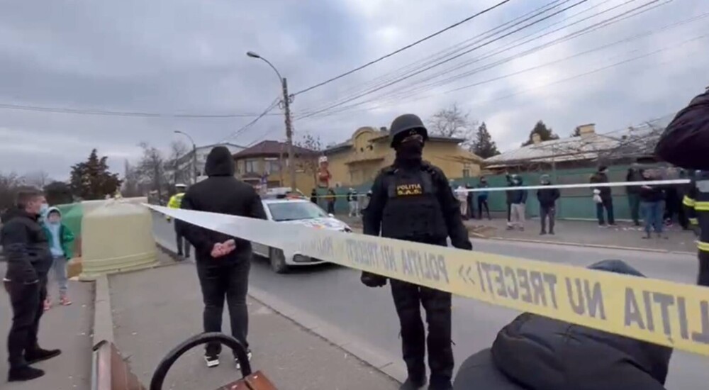 VIDEO: Momentul în care polițistul din București le lovește pe cele 2 fetițe, omorând-o pe una - Imaginea 2