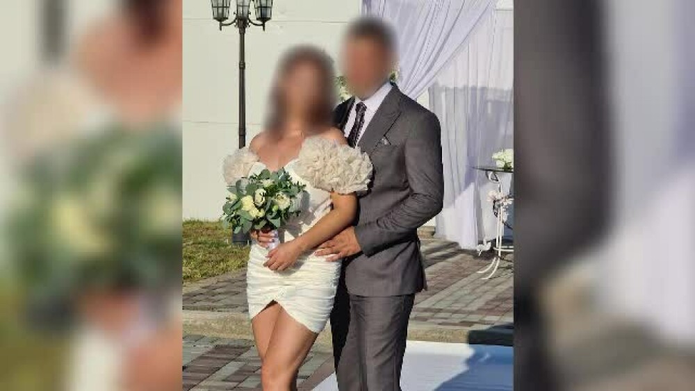 Polițista care s-a împușcat în baia gării din Strehaia se căsătorise recent. Ce a făcut înainte să intre în baie - Imaginea 1