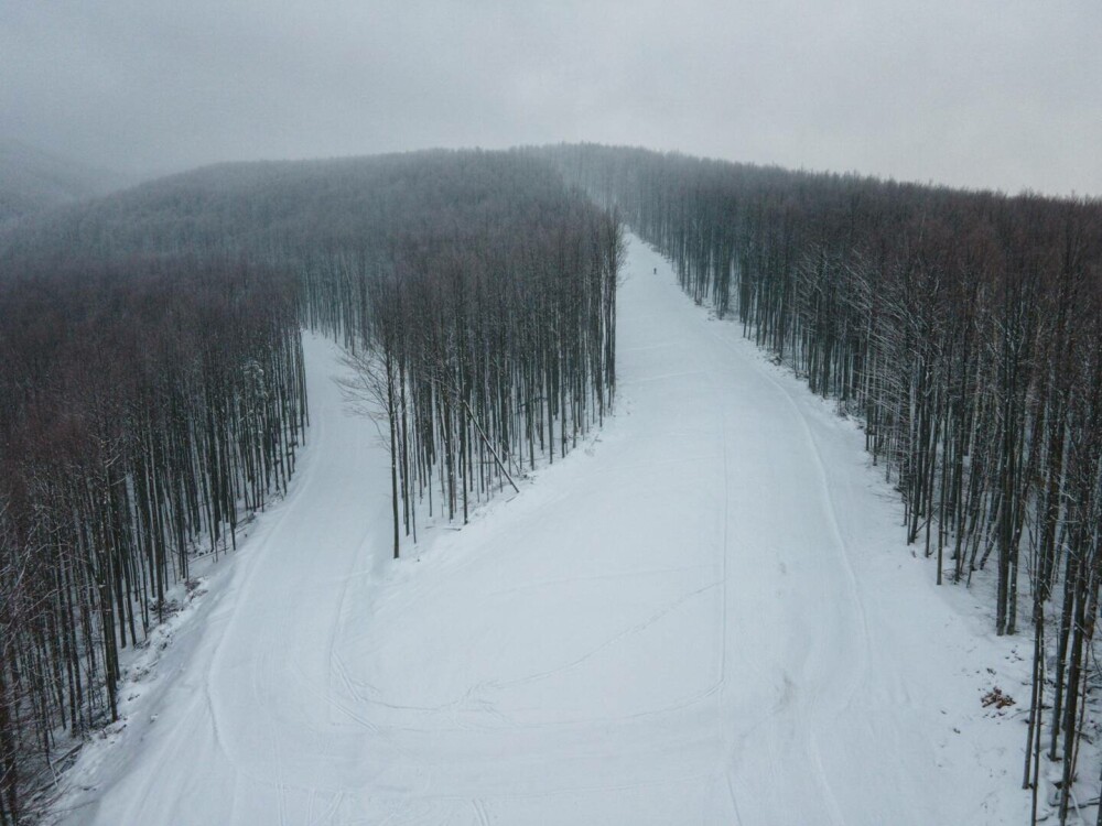 GALERIE FOTO Se deschide cea mai lungă pârtie de schi din România - Imaginea 7