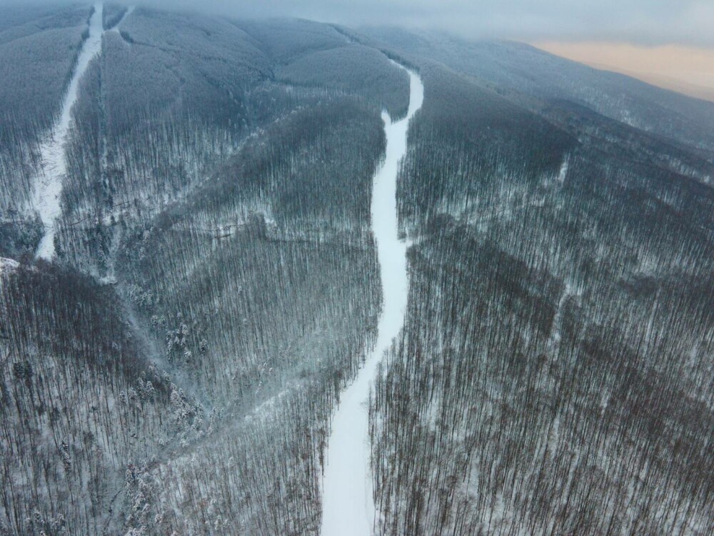 GALERIE FOTO Se deschide cea mai lungă pârtie de schi din România - Imaginea 2