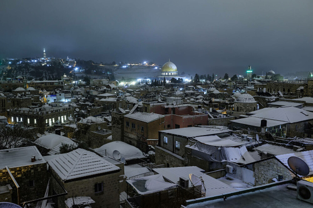 Fenomen rar în Israel: Zăpada a acoperit străzile din Ierusalim şi Cisiordania. FOTO și VIDEO - Imaginea 15