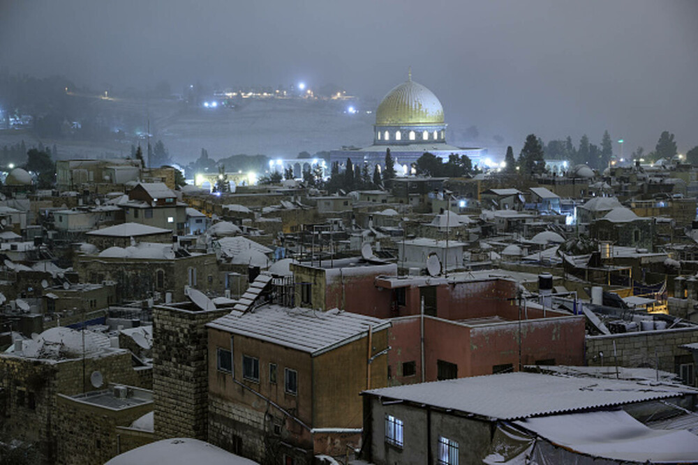 Fenomen rar în Israel: Zăpada a acoperit străzile din Ierusalim şi Cisiordania. FOTO și VIDEO - Imaginea 19
