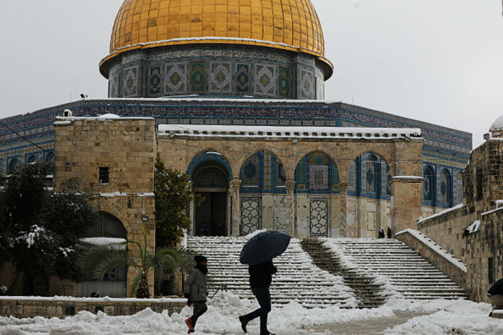 Fenomen rar în Israel: Zăpada a acoperit străzile din Ierusalim şi Cisiordania. FOTO și VIDEO - Imaginea 20