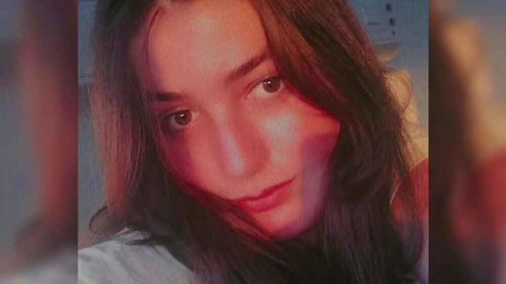 Ce i-a spus tânărul de 20 de ani Mariei, copila de 14 ani din Botoșani, înainte să o înjunghie de 25 de ori - Imaginea 2