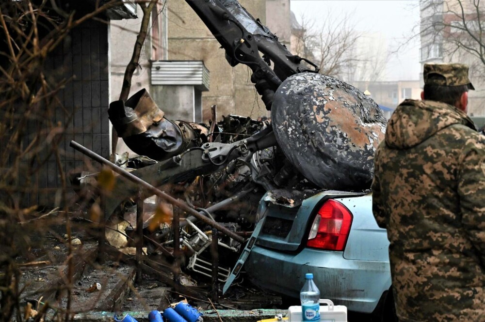 Tragedie în Kiev, un elicopter s-a prăbușit. 17 morți: ministrul de Interne, oficiali și copii, într-un posibil sabotaj - Imaginea 4