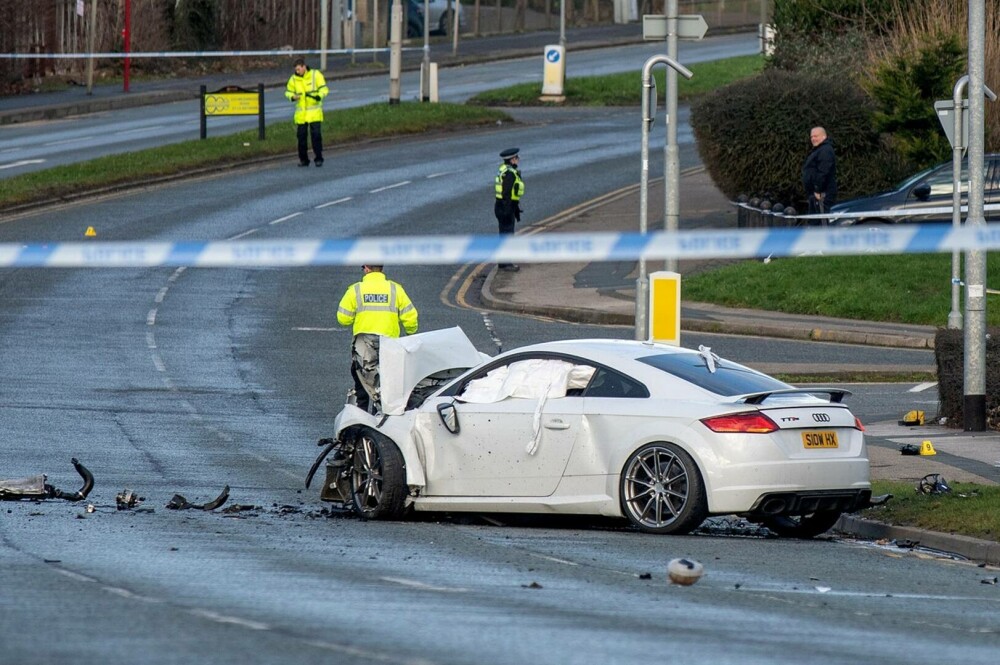 O mamă și fiica ei de 4 ani, ucise pe trotuar după ce șoferul unui Audi s-a luat la întrecere cu un BMW - Imaginea 1