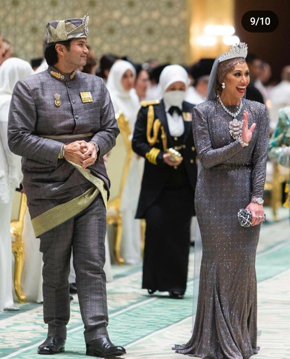Nuntă regală fastuoasă în Brunei. Prințesa Azemah Bolkiah s-a căsătorit cu verișorul ei, prințul Muda Bahar - GALERIE FOTO - Imaginea 7