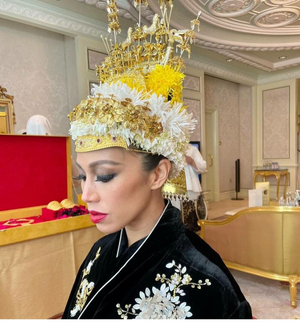 Nuntă regală fastuoasă în Brunei. Prințesa Azemah Bolkiah s-a căsătorit cu verișorul ei, prințul Muda Bahar - GALERIE FOTO - Imaginea 8