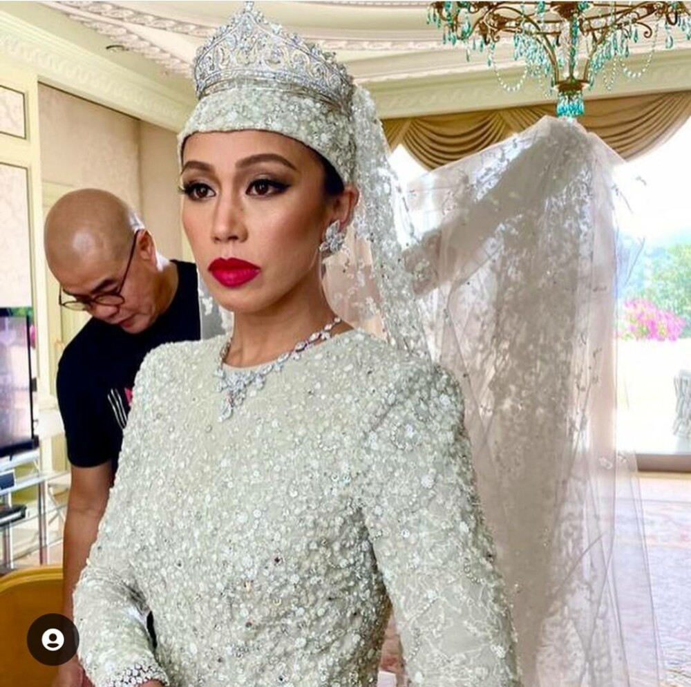 Nuntă regală fastuoasă în Brunei. Prințesa Azemah Bolkiah s-a căsătorit cu verișorul ei, prințul Muda Bahar - GALERIE FOTO - Imaginea 10