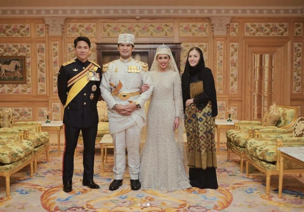 Nuntă regală fastuoasă în Brunei. Prințesa Azemah Bolkiah s-a căsătorit cu verișorul ei, prințul Muda Bahar - GALERIE FOTO - Imaginea 19