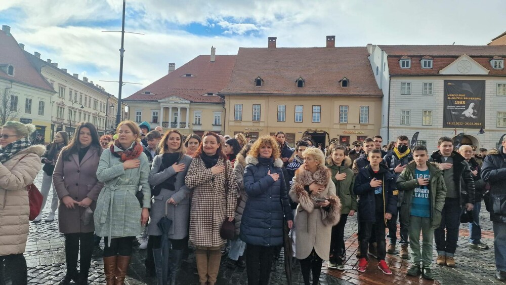 Autoritățile din Sibiu au sărbătorit Mica Unire mai devreme. PSD: Acum sunt plecați în minivacanță. GALERIE FOTO - Imaginea 8