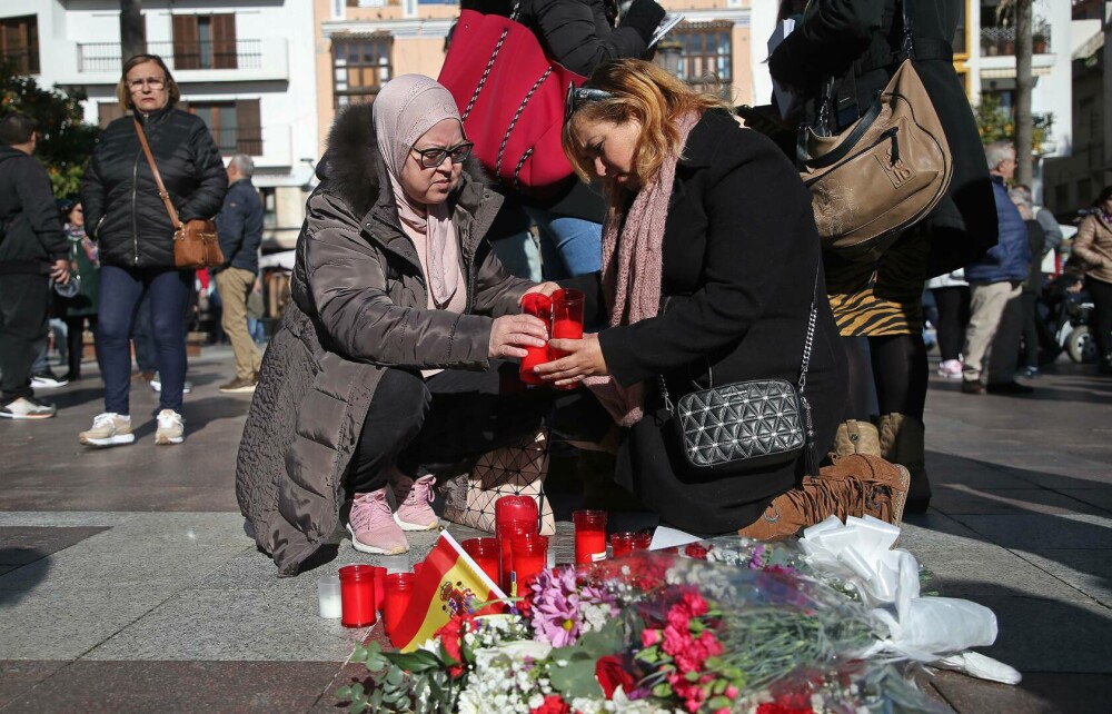 Cine este bărbatul care a atacat cu maceta mai mulţi oameni din două biserici, în Spania. Un preot a fost ucis - Imaginea 6
