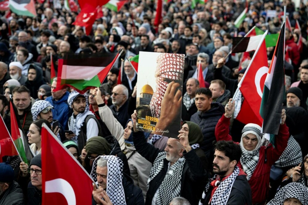Erdogan a scos în stradă zeci de mii de oameni în prima zi a anului. Manifestație pro-Palestina de amploare. FOTO&VIDEO - Imaginea 12
