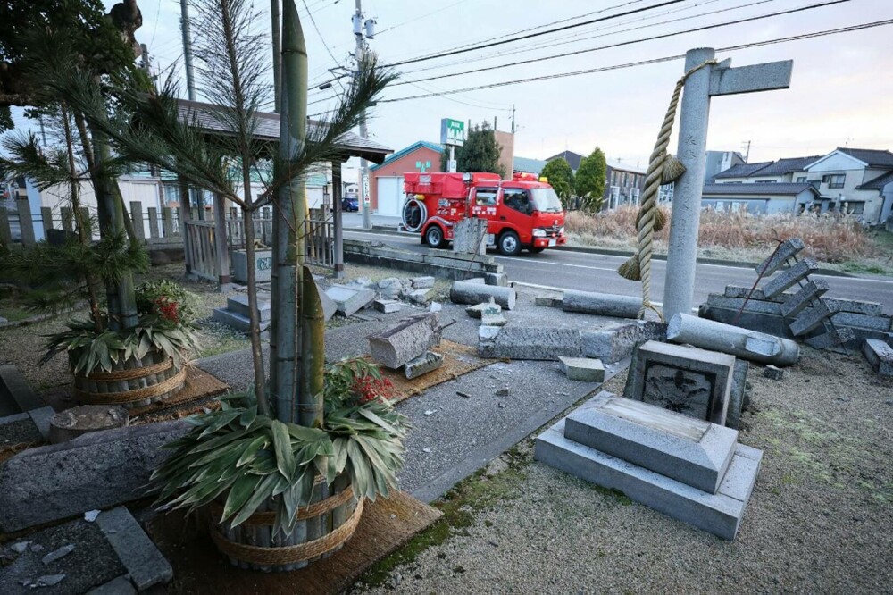 Cel puțin 48 de morți în Japonia, după cutremurul de 7,6. Cursă contracronometru pentru găsirea supravieţuitorilor - Imaginea 5