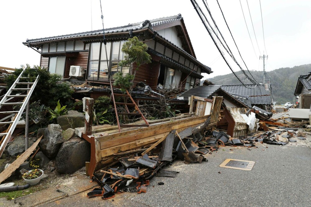 Cel puțin 48 de morți în Japonia, după cutremurul de 7,6. Cursă contracronometru pentru găsirea supravieţuitorilor - Imaginea 31
