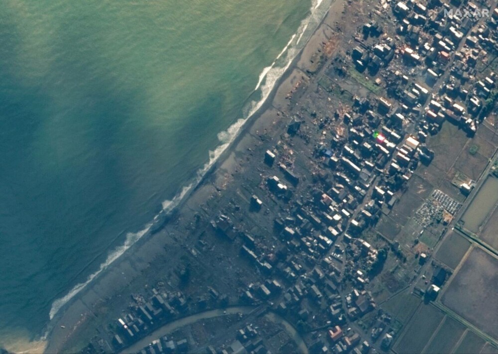 Imagini din satelit arată amploarea dezastrului din Japonia. Pământul s-a ridicat cu 4 metri. „Situația este catastrofală” - Imaginea 7