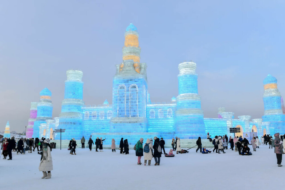 Cum arată „orașul de gheață” din China care atrage anual mii de turiști | GALERIE FOTO - Imaginea 8