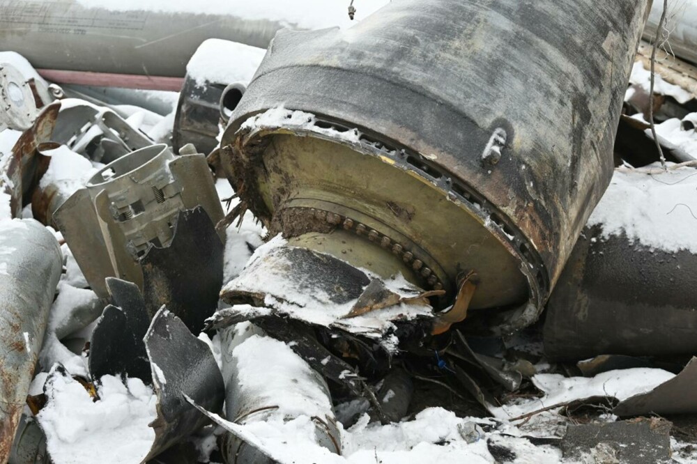 FOTO. Ucraina a prezentat dovada că Rusia a tras cu o rachetă nord-coreeană în atacul de la Harkov - Imaginea 4