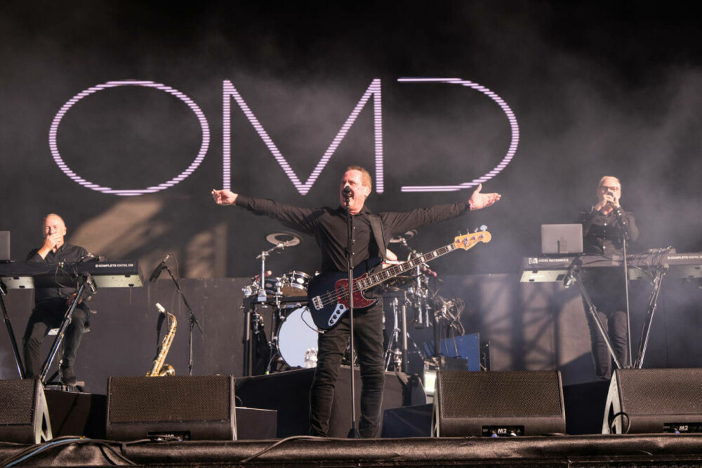 OMD, trupa britanică de synth-pop, un nou album la 40 de ani de la înființare: ”Bauhaus staircase”. Interviu pentru România - Imaginea 4