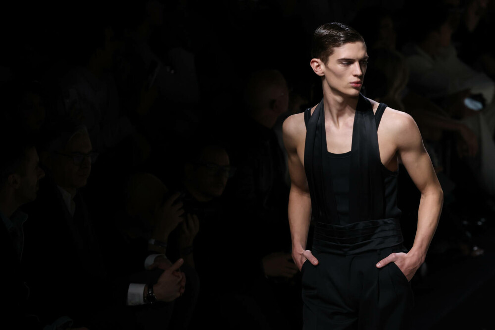 Săptămâna Modei de la Milano: Cum arată bărbatul anului 2024, în viziunea Dolce & Gabbana | GALERIE FOTO - Imaginea 1