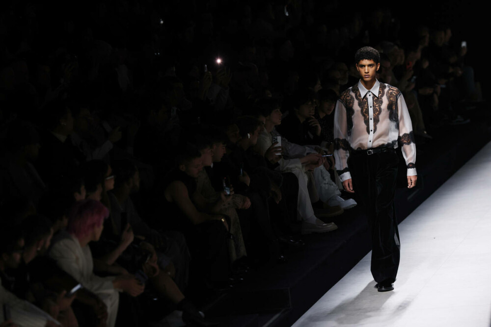 Săptămâna Modei de la Milano: Cum arată bărbatul anului 2024, în viziunea Dolce & Gabbana | GALERIE FOTO - Imaginea 5