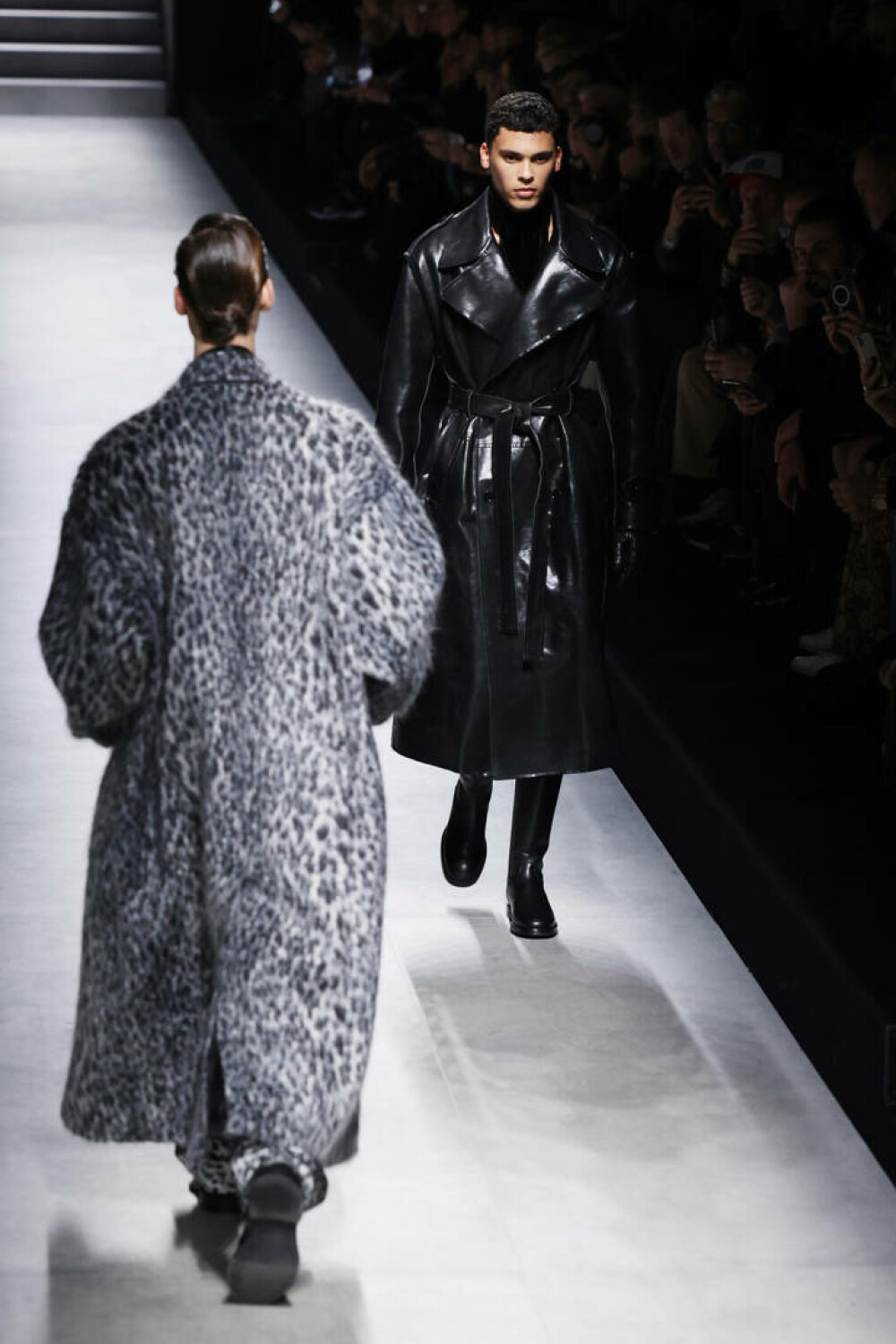 Săptămâna Modei de la Milano: Cum arată bărbatul anului 2024, în viziunea Dolce & Gabbana | GALERIE FOTO - Imaginea 9