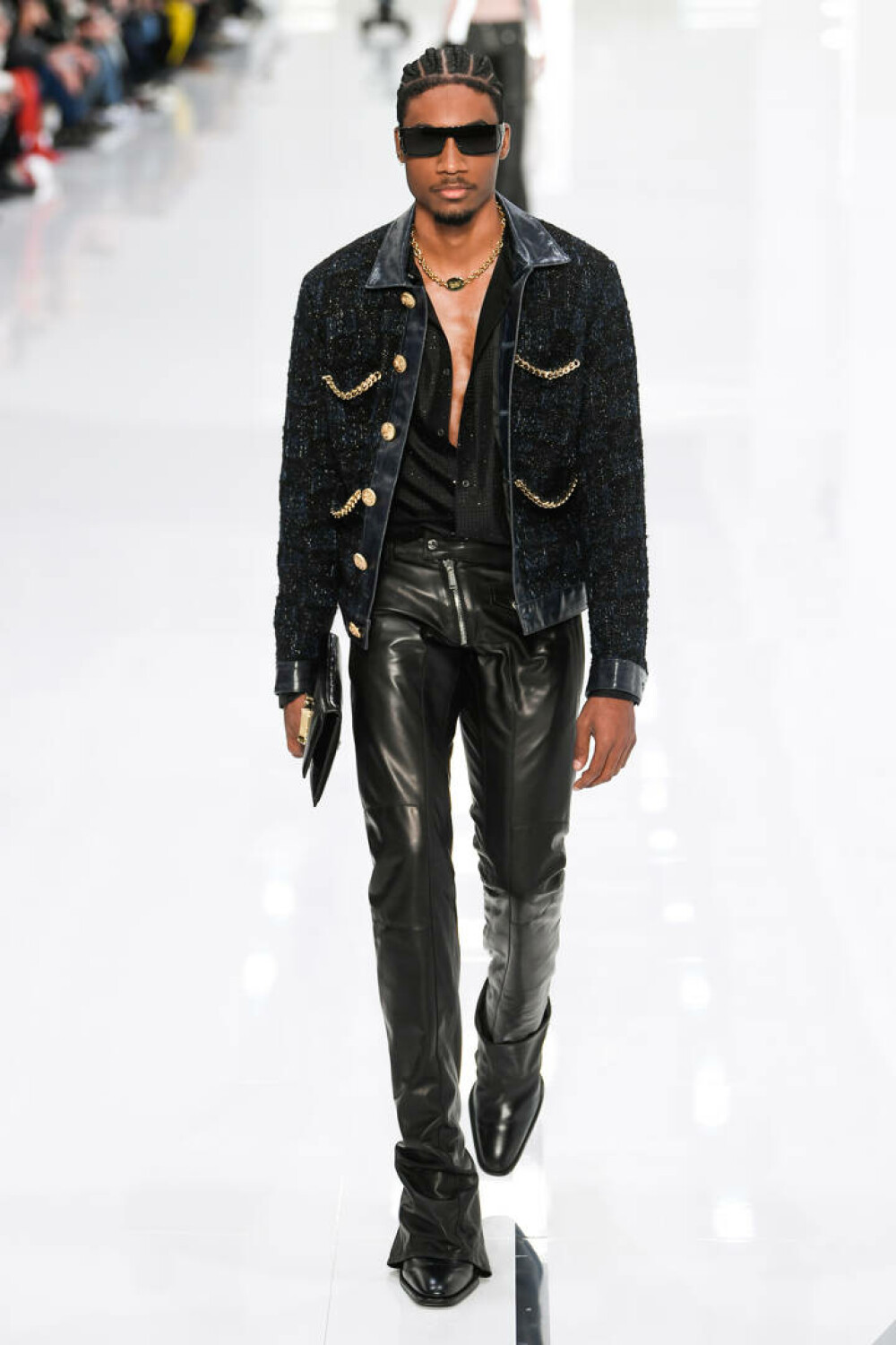 Săptămâna Modei de la Milano: Cum arată bărbatul anului 2024, în viziunea Dolce & Gabbana | GALERIE FOTO - Imaginea 16