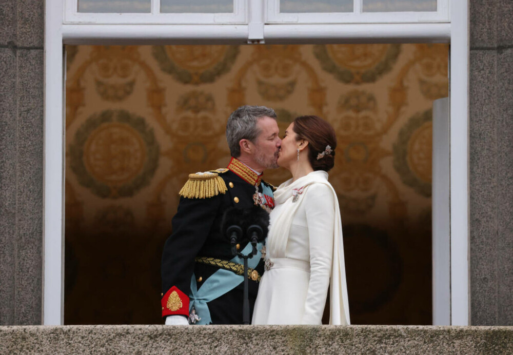 Sărutul regilor danezi, în lumina criticilor. Zvonurile de infidelitate din familie umbresc relația regelui Frederik | FOTO - Imaginea 7