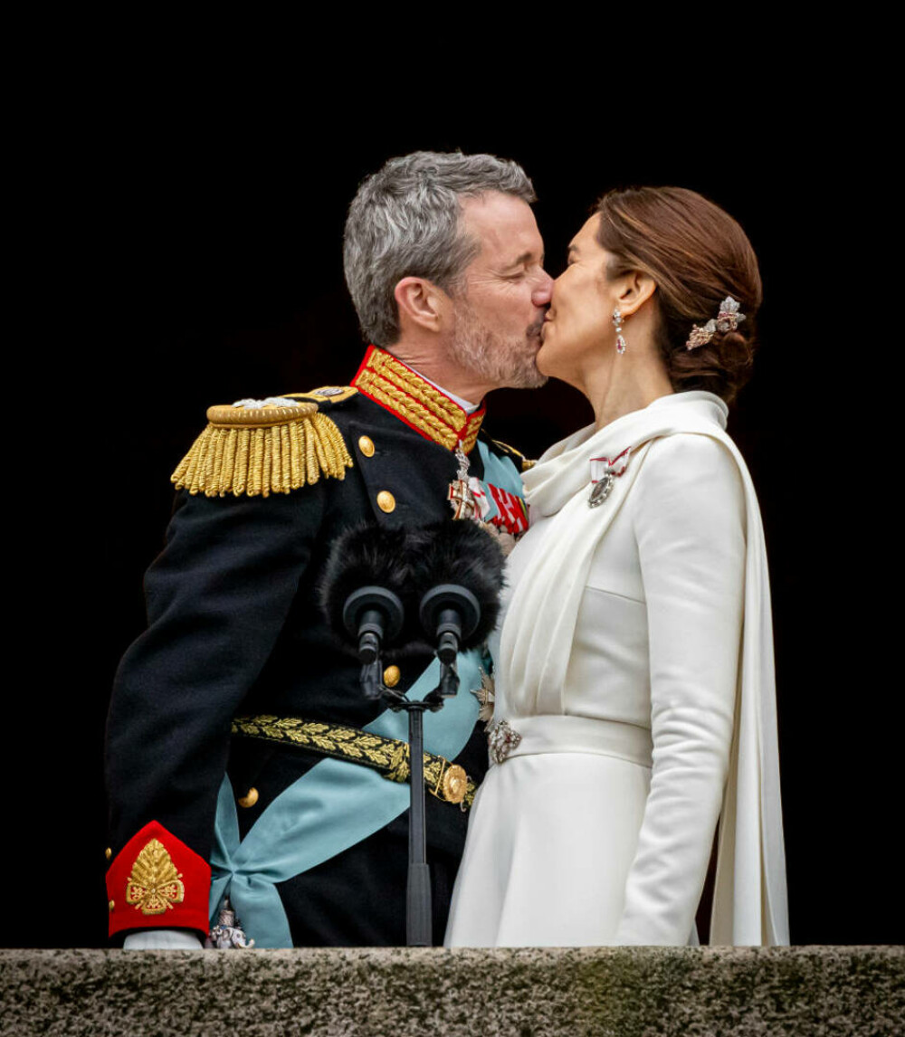Sărutul regilor danezi, în lumina criticilor. Zvonurile de infidelitate din familie umbresc relația regelui Frederik | FOTO - Imaginea 16