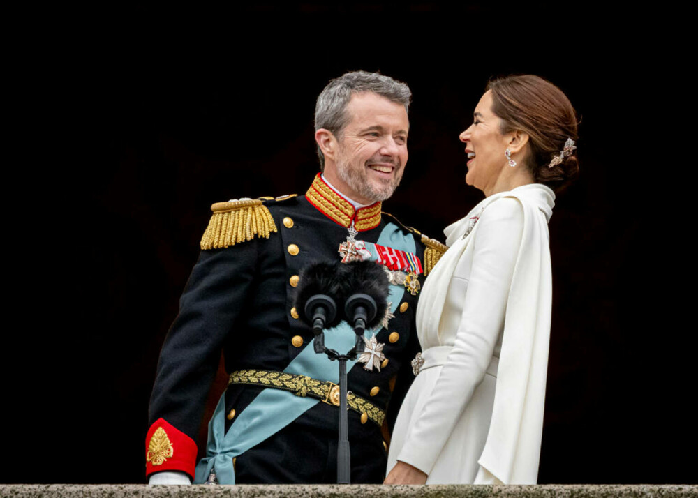 Sărutul regilor danezi, în lumina criticilor. Zvonurile de infidelitate din familie umbresc relația regelui Frederik | FOTO - Imaginea 17