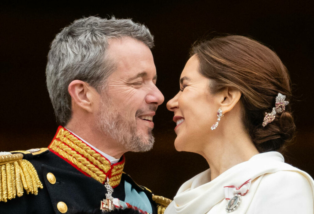 Sărutul regilor danezi, în lumina criticilor. Zvonurile de infidelitate din familie umbresc relația regelui Frederik | FOTO - Imaginea 22