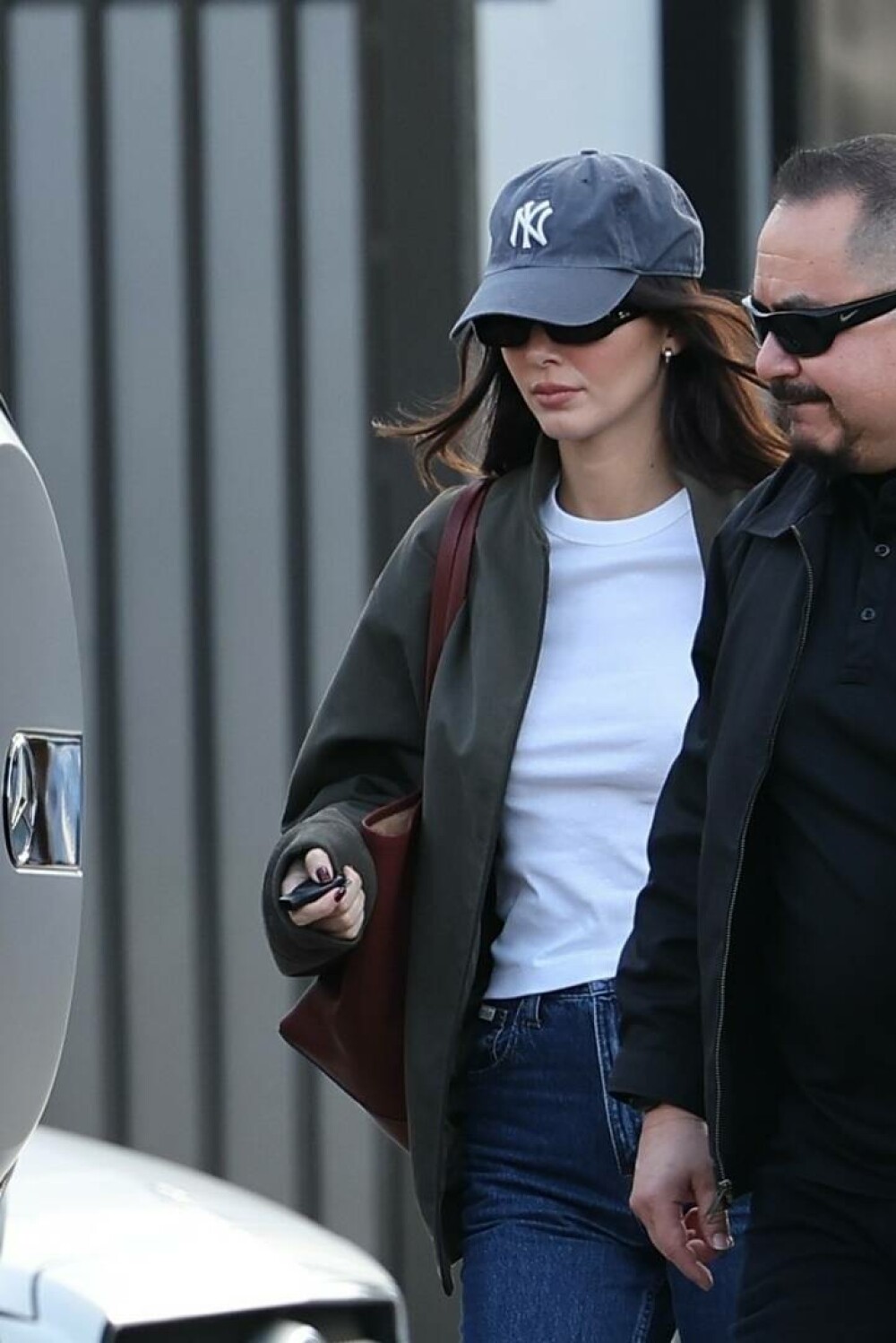 Kendall Jenner, surprinsă de paparazzi în Los Angeles. Cum a fost pozată în timp ce mergea la cumpărături. GALERIE FOTO - Imaginea 5