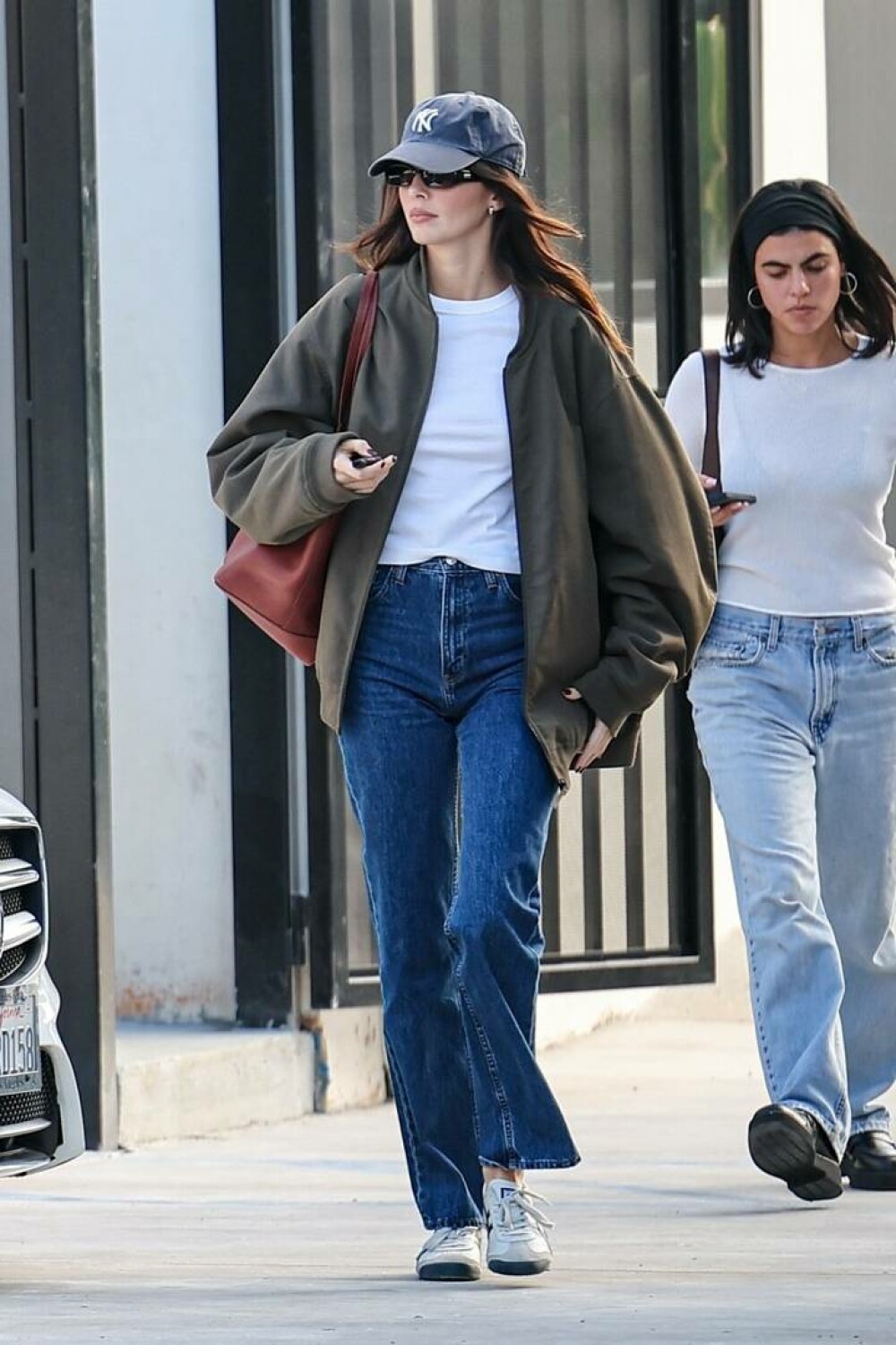 Kendall Jenner, surprinsă de paparazzi în Los Angeles. Cum a fost pozată în timp ce mergea la cumpărături. GALERIE FOTO - Imaginea 8