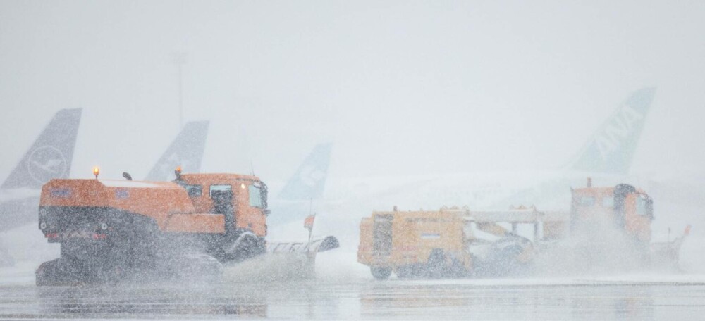 Gerul și ninsorile abundente paralizează transporturile în mai multe regiuni din Europa. Zonele afectate de vremea rea | FOTO - Imaginea 8