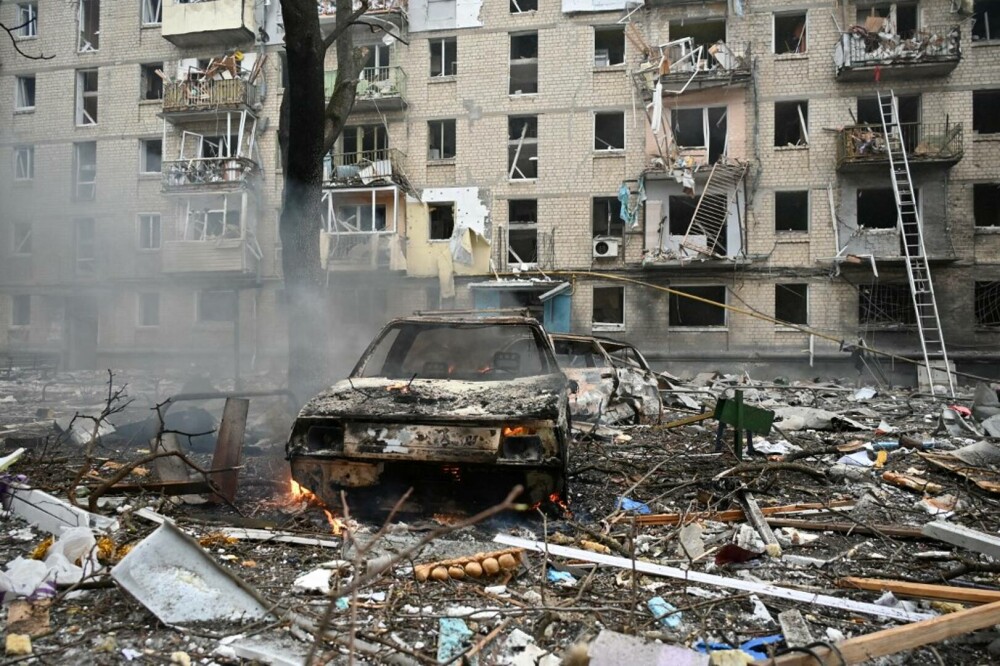 Atac nemilos al Rusiei asupra orașelor Kiev și Harkov. Blocurile locuite, vizate cu rachete: 4 morți și 60 de răniți - Imaginea 3