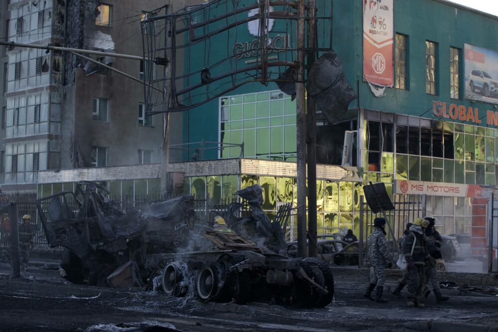 Explozie de gaz în Mongolia. Şase persoane au murit şi 14 au fost rănite. GALERIE FOTO - Imaginea 6