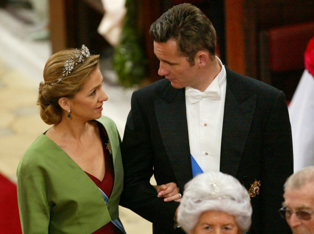 Infanta Cristina a Spaniei a divorţat după 26 de ani de căsnicie. Motivul din spatele separării cuplului | FOTO - Imaginea 10