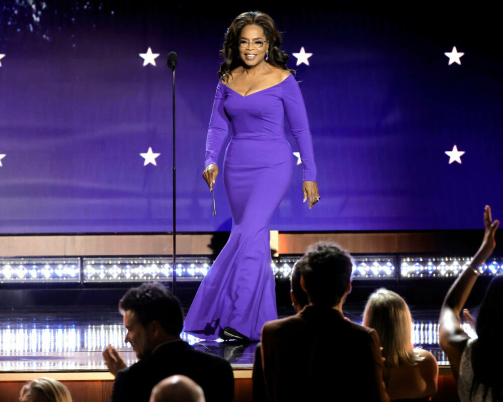 Oprah Winfrey a împlinit 70 de ani. Cum a sărbătorit vedeta de televiziune. Momente memorabile din viața ei | FOTO - Imaginea 18