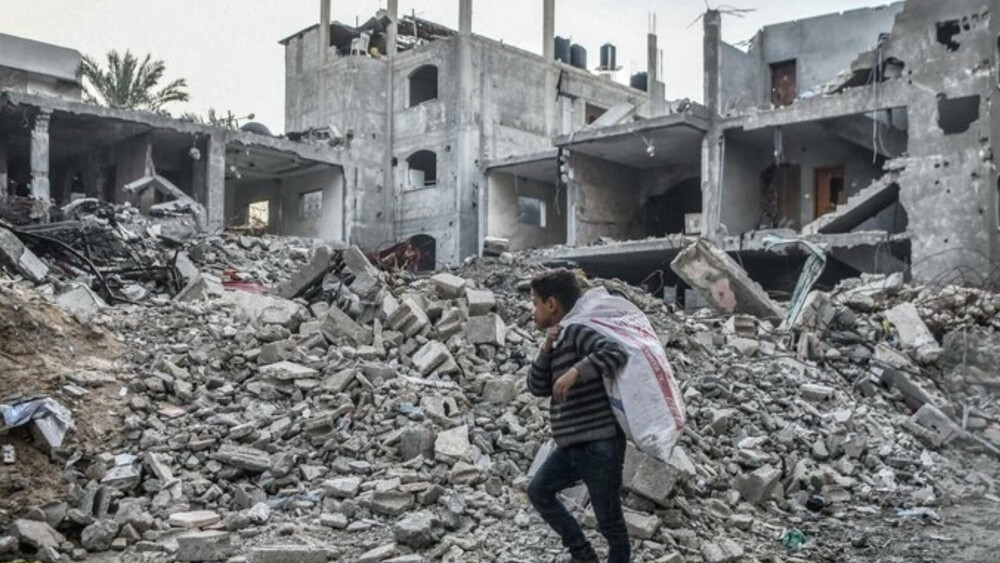 Imaginile dezastrului din Fâșia Gaza. Peisajul apocaliptic lăsat în urma bombardamentelor israeliene | GALERIE FOTO - Imaginea 25