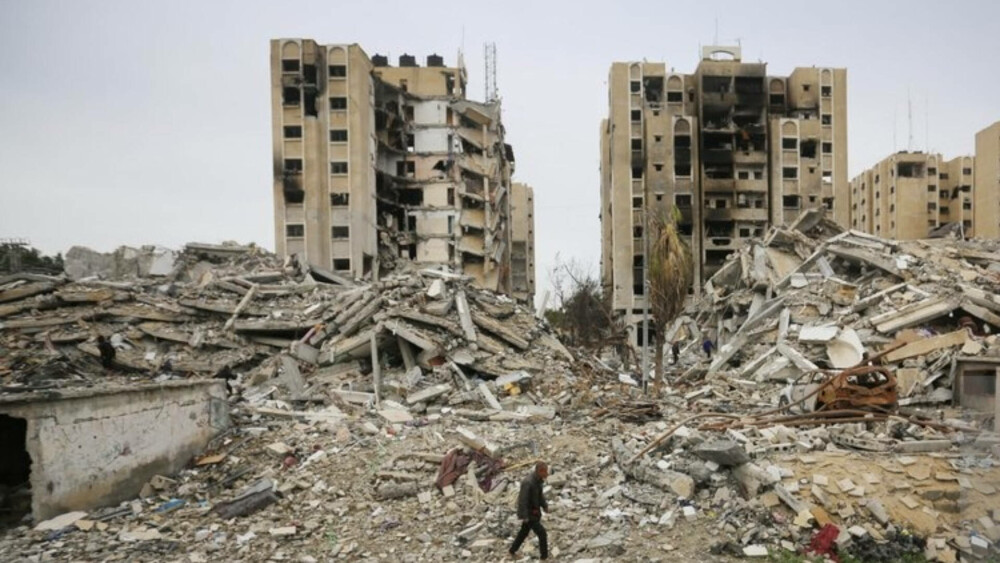 Imaginile dezastrului din Fâșia Gaza. Peisajul apocaliptic lăsat în urma bombardamentelor israeliene | GALERIE FOTO - Imaginea 30