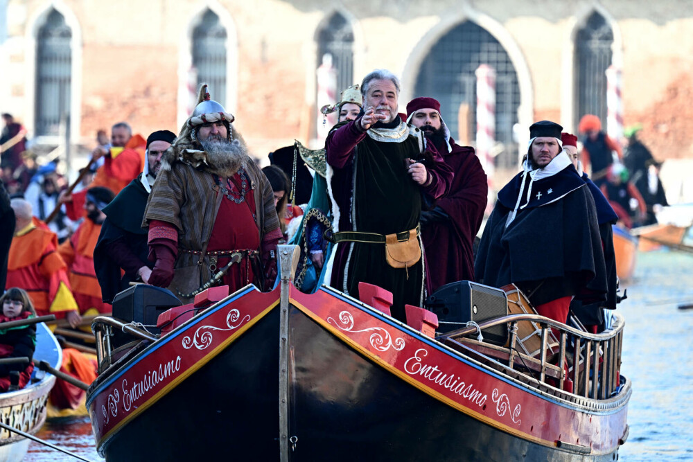 Petrecăreţii din Veneţia se bucură de ultimul carnaval înainte de taxa impusă turiştilor de o zi. FOTO + VIDEO - Imaginea 3