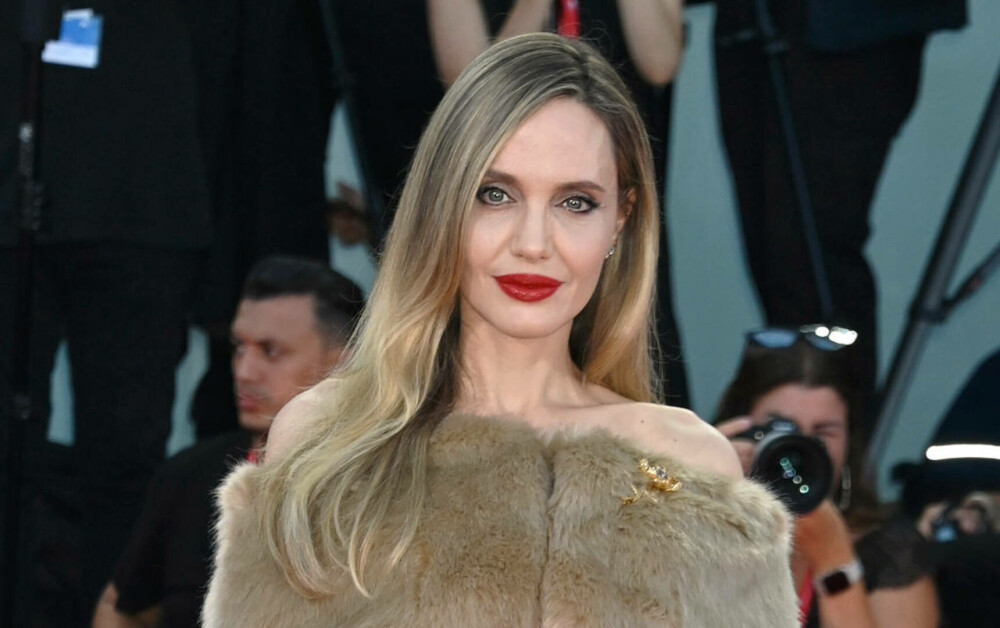 Angelina Jolie, nominalizată la Globurile de Aur 2025. Cum au decurs „antrenamentele” pentru rolul Mariei Callas - Imaginea 4