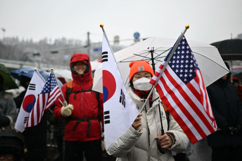 Noi manifestaţii pro şi contra arestării preşedintelui demis sud-coreen Yoon Suk Yeol. FOTO - Imaginea 5