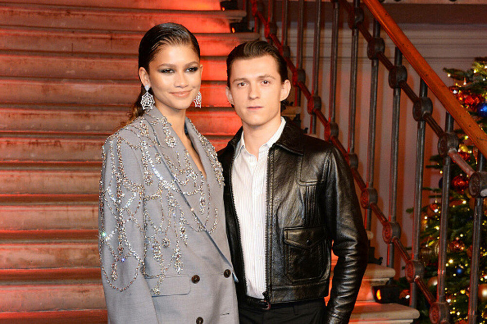 Zendaya şi Tom Holland s-au logodit. Inelul purtat de actriță la Globurile de Aur a devenit viral pe reţelele sociale. FOTO - Imaginea 1