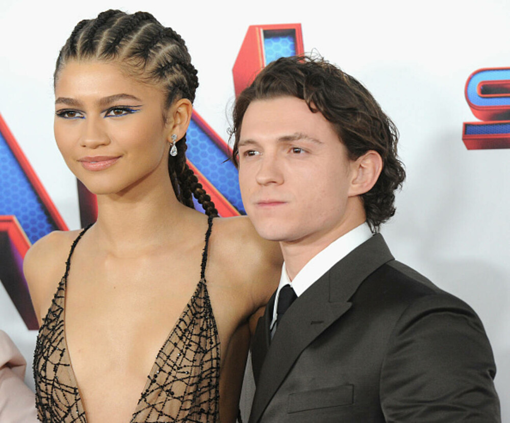 Zendaya şi Tom Holland s-au logodit. Inelul purtat de actriță la Globurile de Aur a devenit viral pe reţelele sociale. FOTO - Imaginea 11