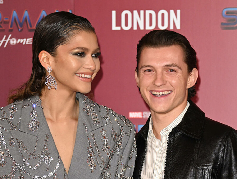 Zendaya şi Tom Holland s-au logodit. Inelul purtat de actriță la Globurile de Aur a devenit viral pe reţelele sociale. FOTO - Imaginea 17