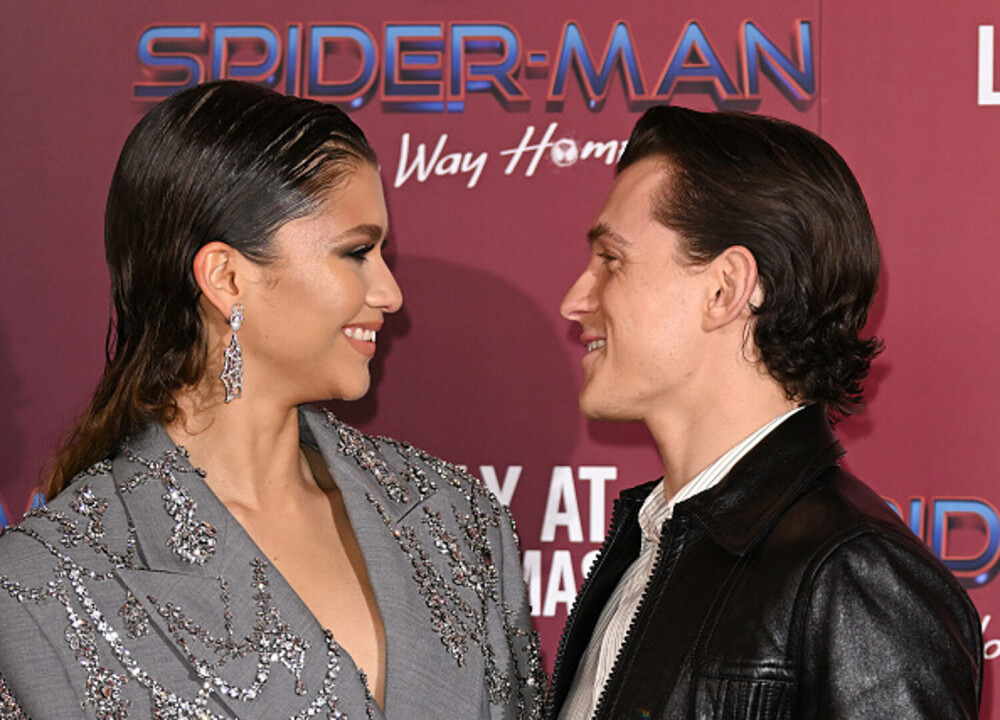 Zendaya şi Tom Holland s-au logodit. Inelul purtat de actriță la Globurile de Aur a devenit viral pe reţelele sociale. FOTO - Imaginea 20