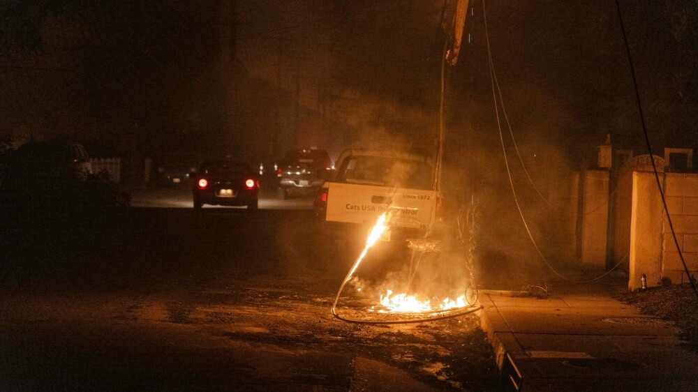 Imagini surprinse din satelit arată efectul devastator al incendiilor din jurul Los Angeles. Haos în zonele rezidențiale - Imaginea 10